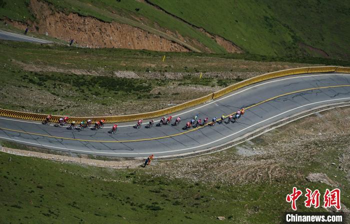 百余名车手历经8天1488公里鏖战 环青海湖国际公